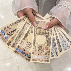 未経験スタートの学生さんでもしっかり稼げる！昨日のリアルなお給料＆シフト事情を大公開しますのアイキャッチ画像