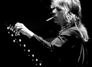 Ozzy Osbourne &ndash; Crazy Trainのアイキャッチ画像