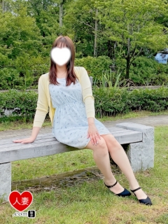 なな（35歳/事務員）