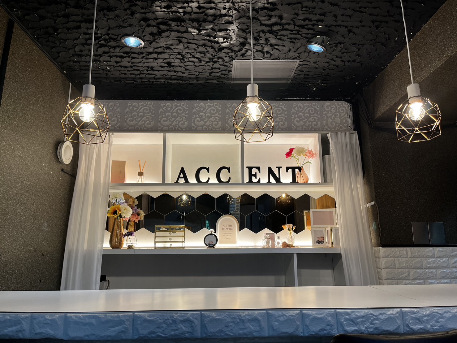 ACCENT[アクセントグループ]の店内・待機室画像1