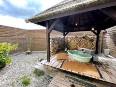 徒歩圏内で温泉施設!!