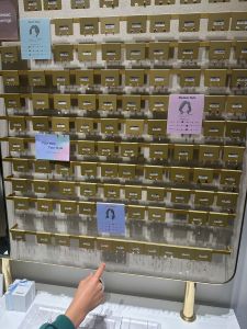 小さなスタイリスト、出動中のアイキャッチ画像