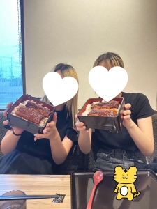 営業終了後のもぐもぐタイム&hellip;ŧ&lsaquo;"(๑&acute;ㅂ`๑)ŧ&lsaquo;&rdquo;のアイキャッチ画像
