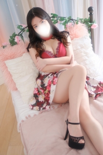 ヒマリ（25歳/元、接客業）