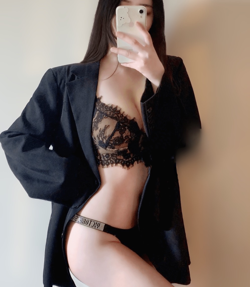 東條レイラさん