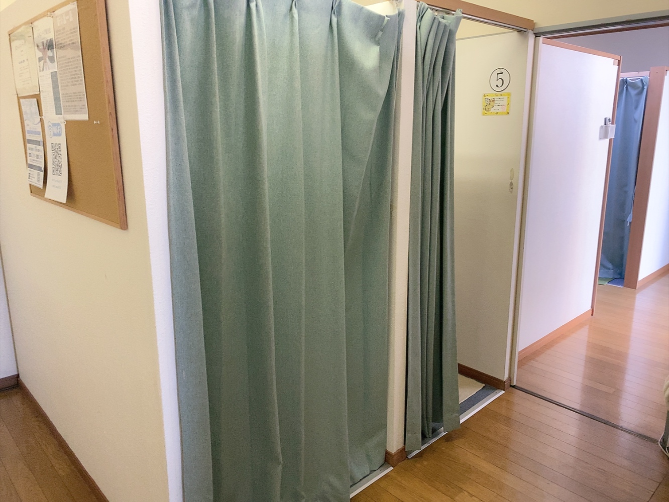 厚木人妻城（モアグループ）の店内・待機室画像8