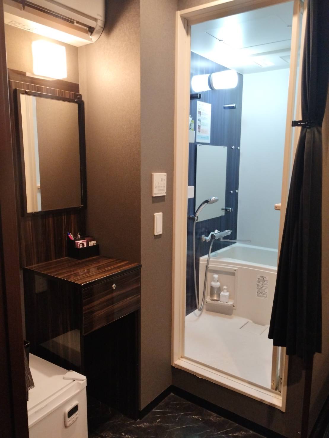 華女 第二章（イエスグループ熊本）の店内・待機室画像4