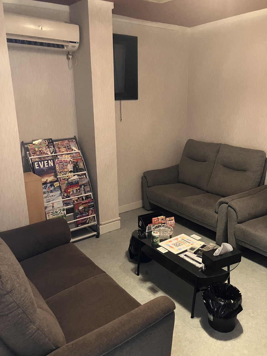 ブレイクの店内・待機室画像2