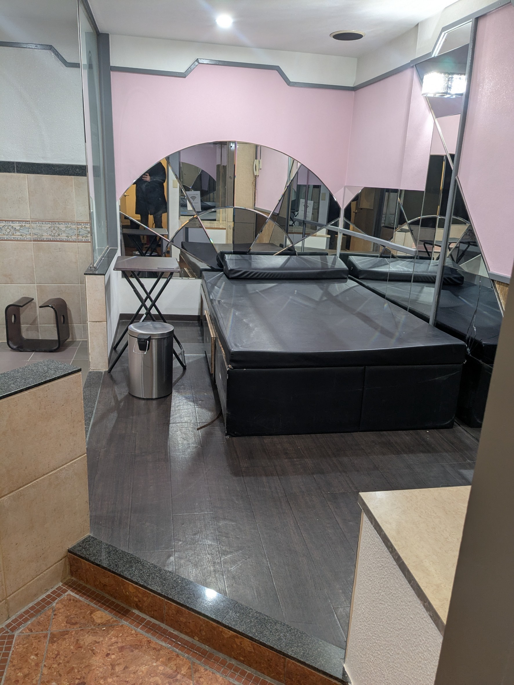 ESSENCEの店内・待機室画像3