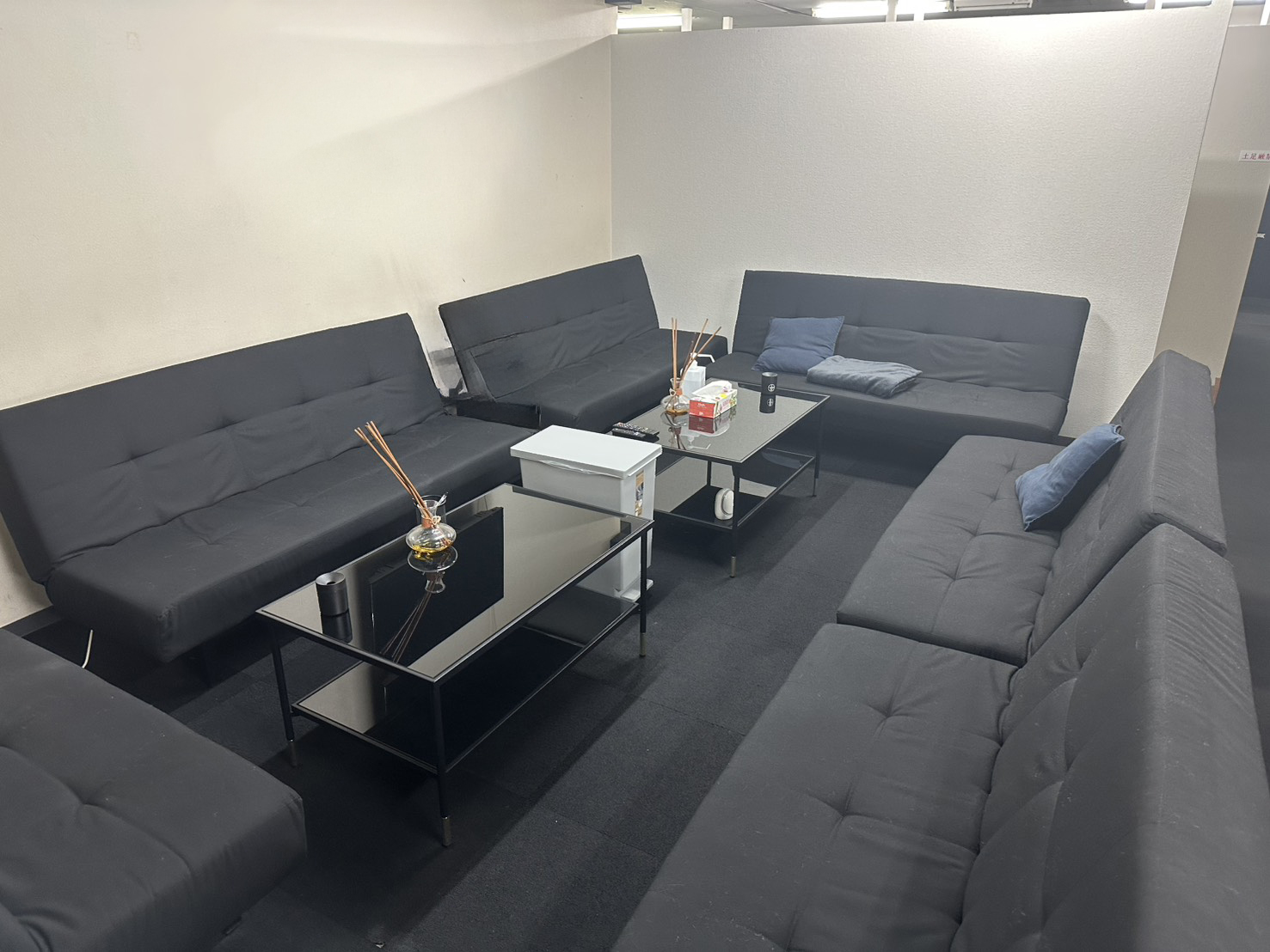 CLUB MUTEKI大阪本店の店内・待機室画像2