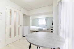 高級マンション寮完備