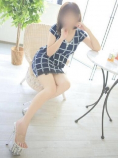 すみれ（34歳/事務員）