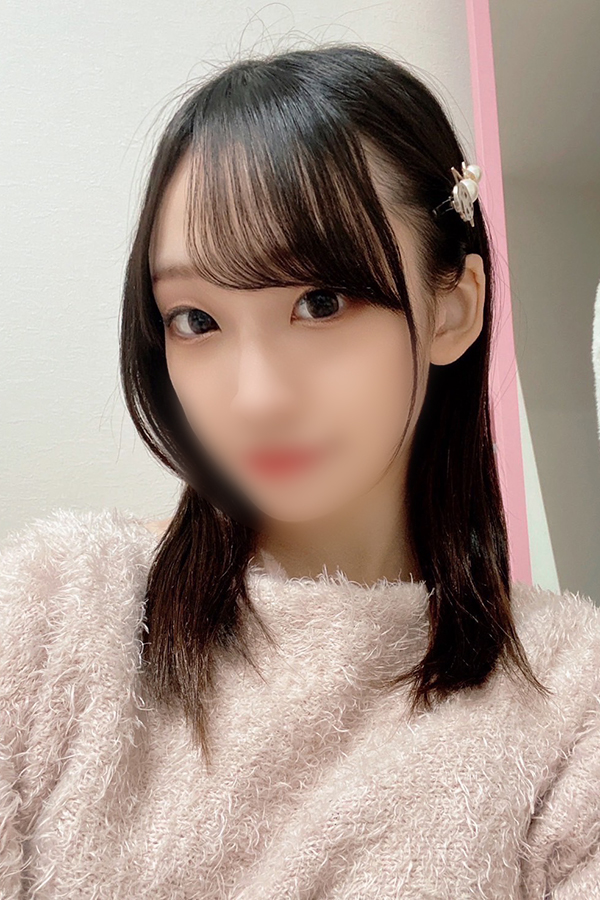 新里　ひなたさん