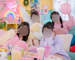 未経験の子大歓迎(*&lsquo;&forall;&lsquo;)家に居ても稼げちゃうお仕事もあるよ☆のアイキャッチ画像