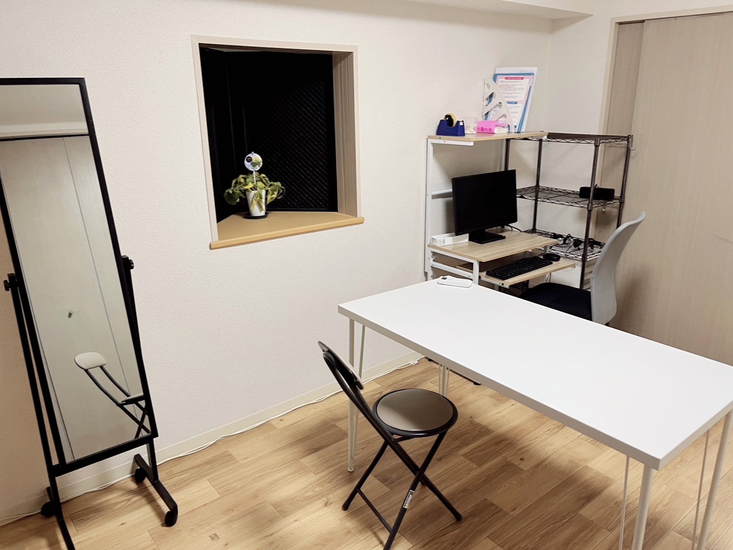 Lesson.1 松山校（イエスグループ）の店内・待機室画像1