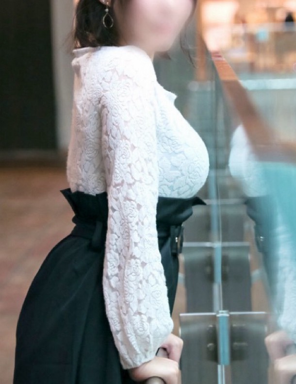 真白ひよりさん