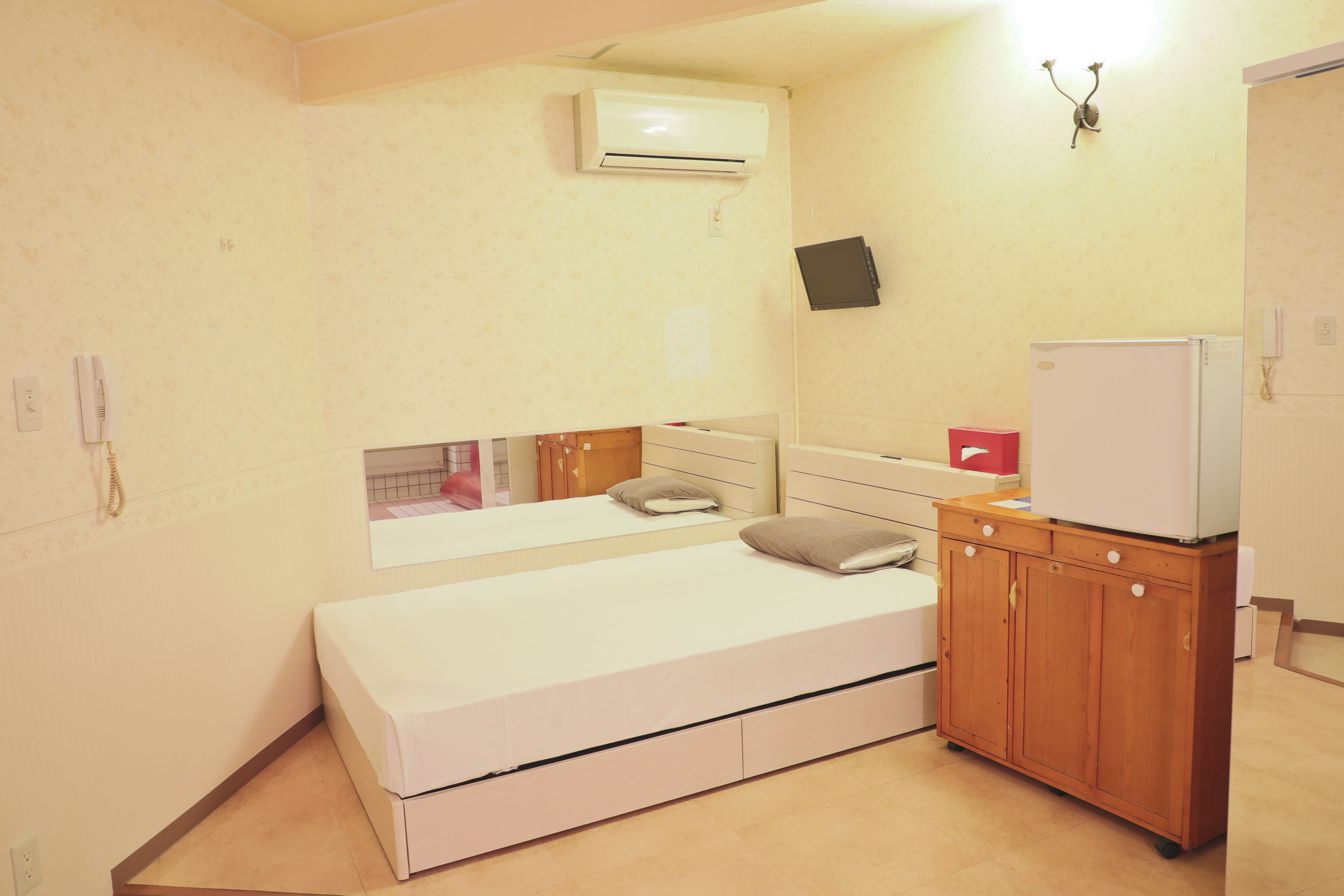 アメイジングビル 遊び方無限大ヘルスの店内・待機室画像2