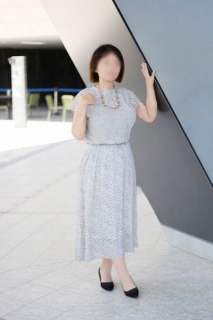 加藤（49歳/コンパニオン）