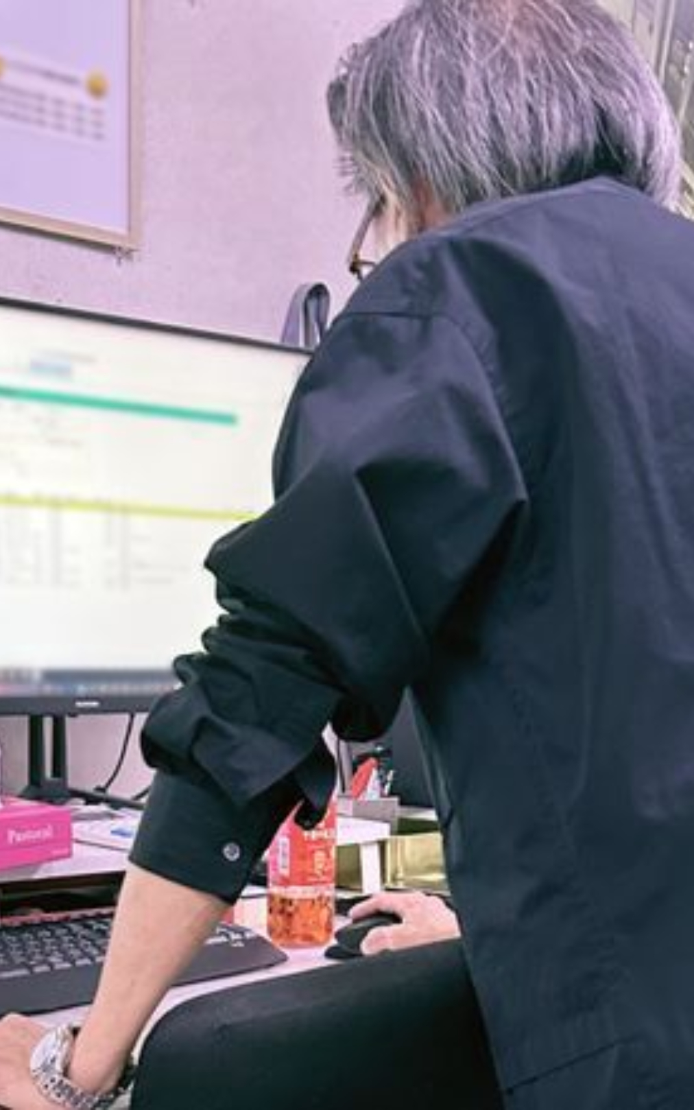 クラブ アイリス名古屋の店長・スタッフ画像1