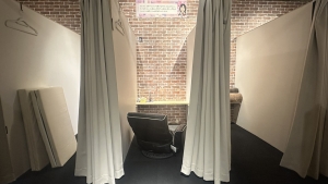 ネットカフェみたい！？当店自慢の待機所をご紹介✨のアイキャッチ画像