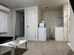 五十路ﾏﾀﾞﾑｴｸｽﾌﾟﾚｽ厚木店（ｶｻﾌﾞﾗﾝｶG）の寮・宿泊施設画像1