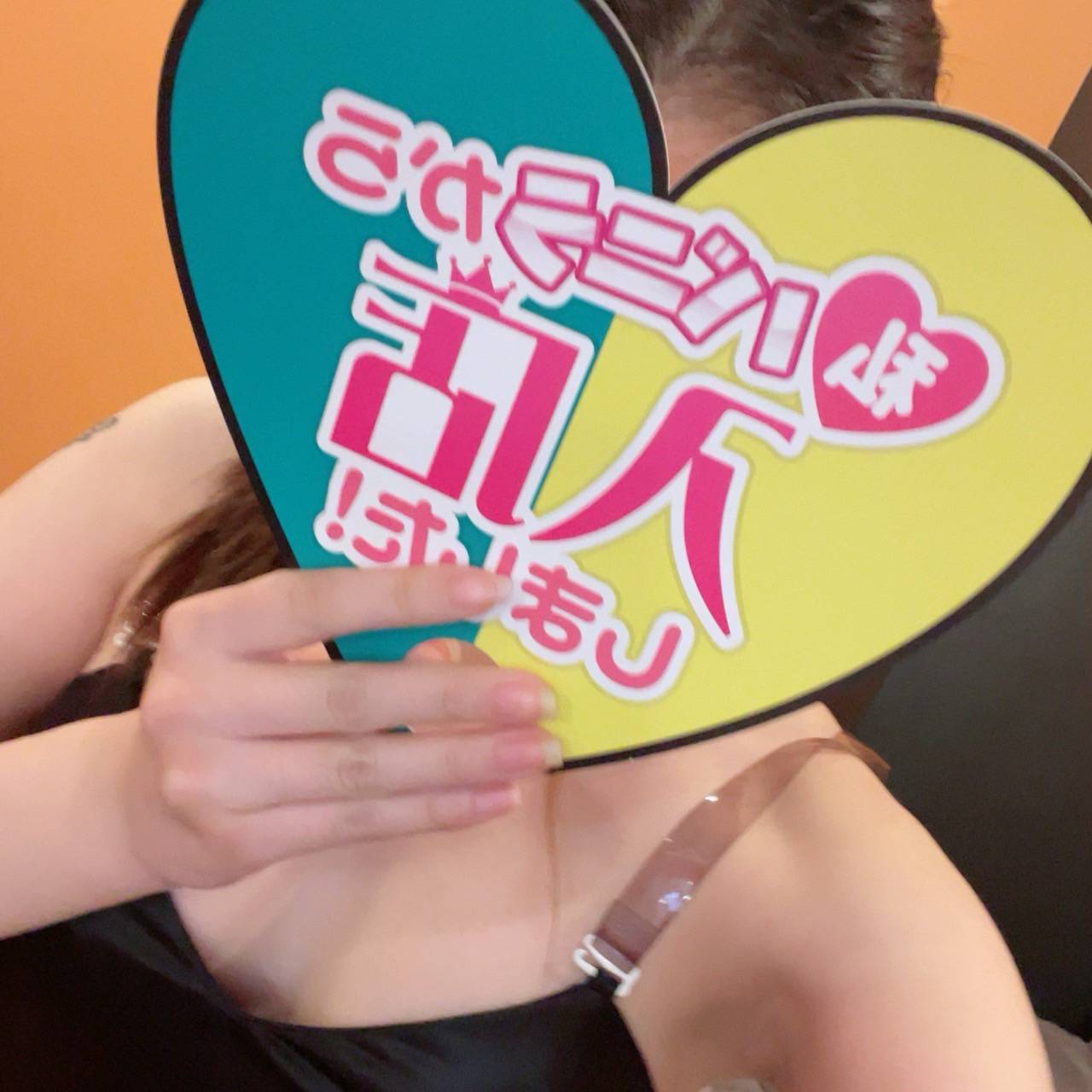 サラさん