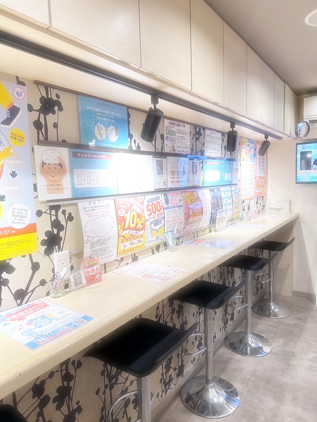 華女（かのじょ）松山店（ｲｴｽｸﾞﾙｰﾌﾟ）の店内・待機室画像1
