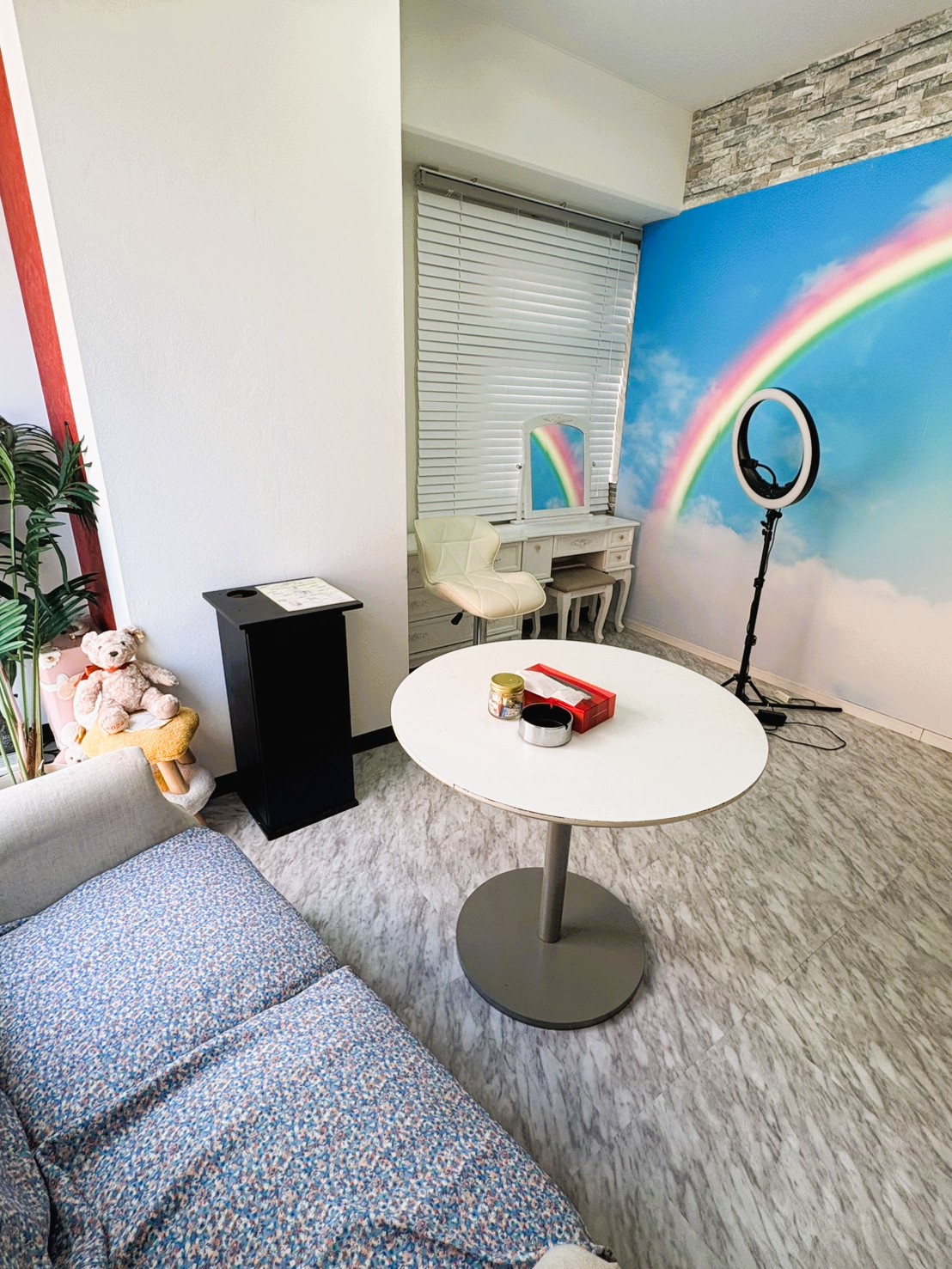 横浜関内人妻城の店内・待機室画像3