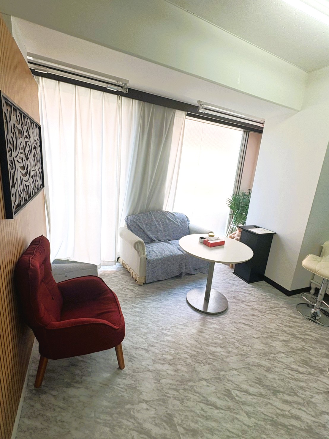 横浜関内人妻城の店内・待機室画像4