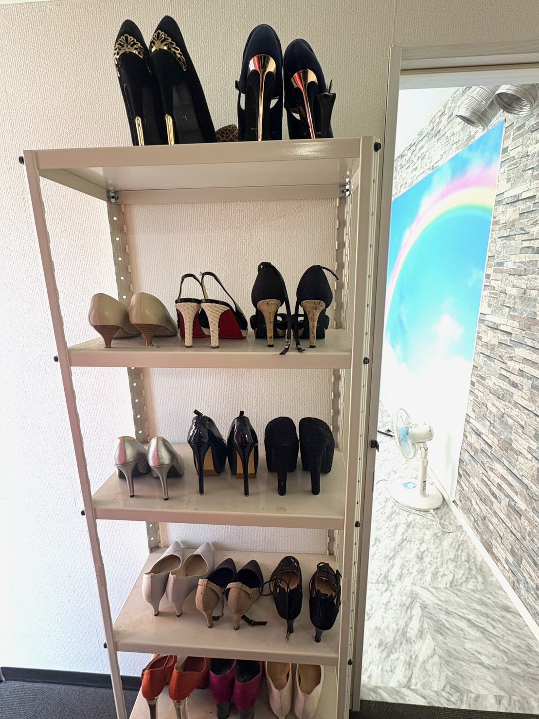 横浜関内人妻城の店内・待機室画像7