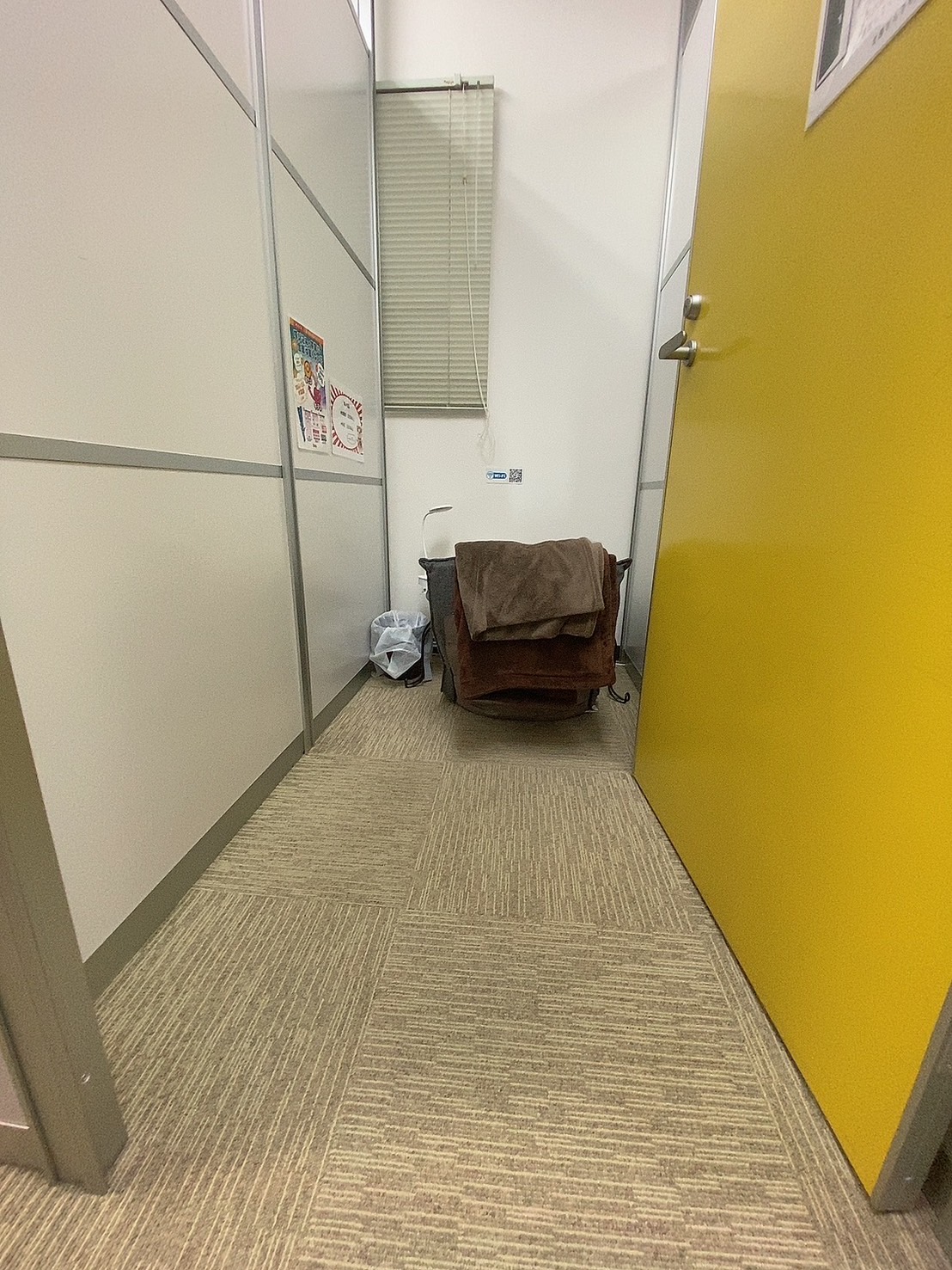 変態なんでも鑑定団の店内・待機室画像1