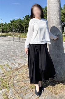 持田ちはる（46歳/コンパニオン）