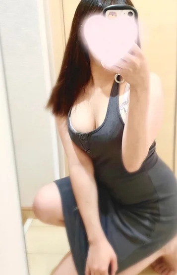 詩乃さん