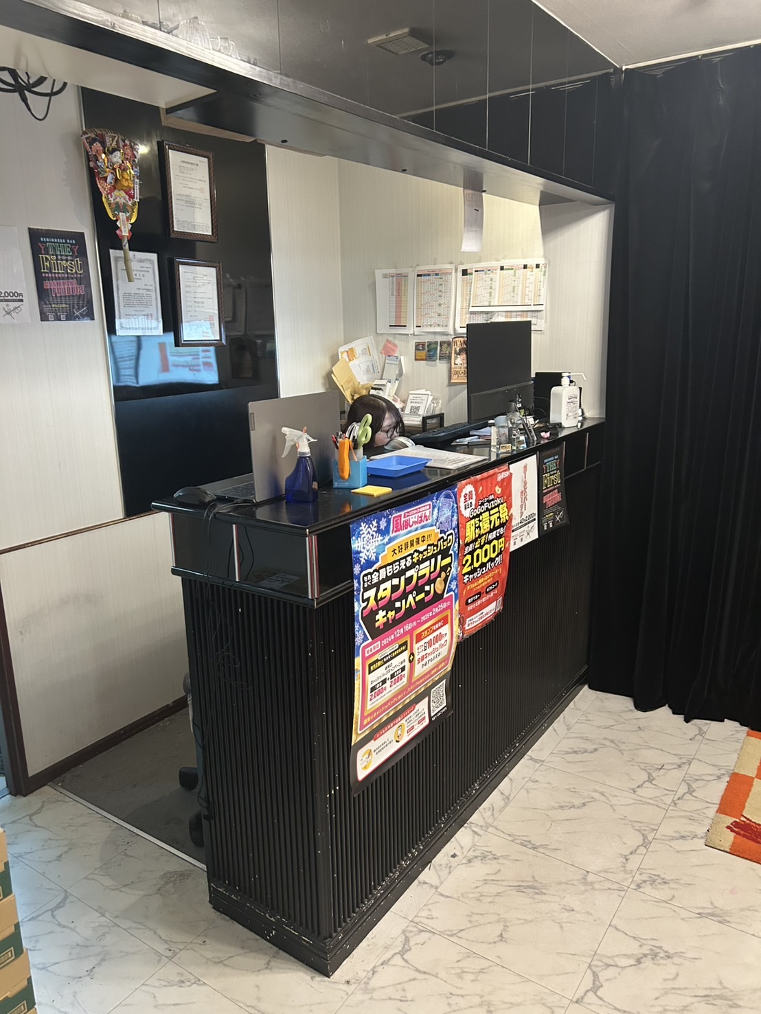 もしも彼女が〇〇だったら・・・の店内・待機室画像1