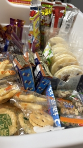 待機所のお菓子のアイキャッチ画像