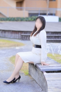 美鈴ありさ（46歳/コンパニオン）