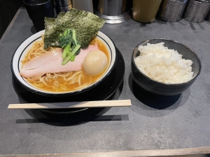 STAFF　ICE　Tの途中下車の飯♪　笑のアイキャッチ画像