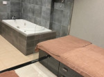 清潔感満載のキレイなお店