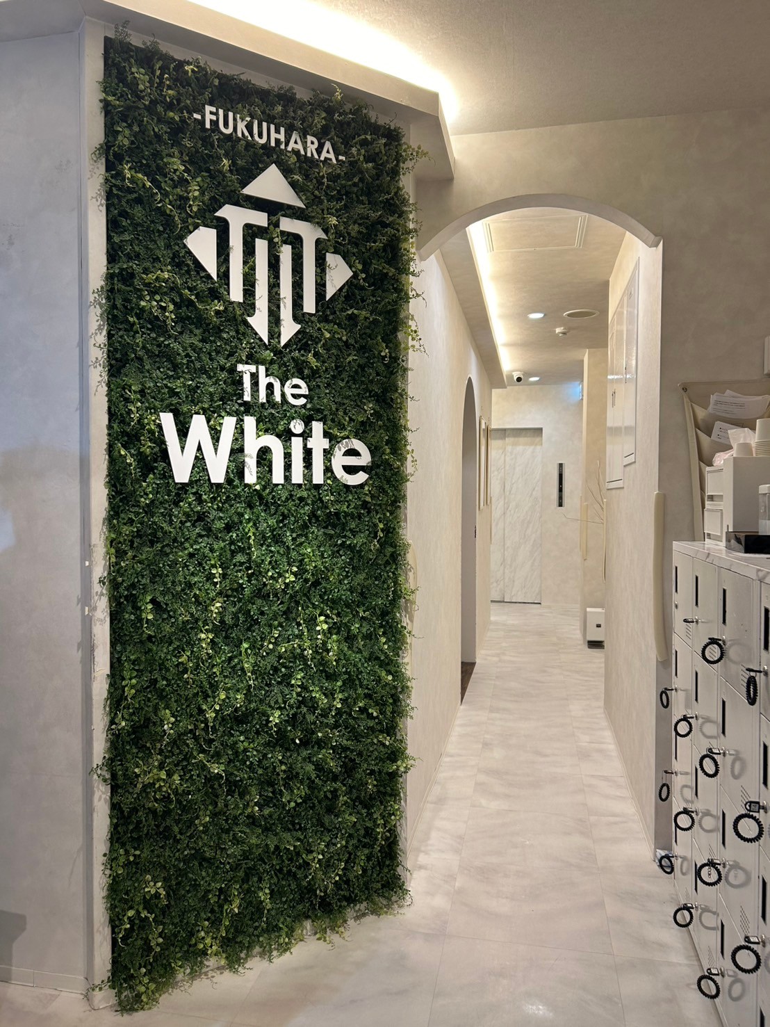 The White（ザ ホワイト）の店内・待機室画像6