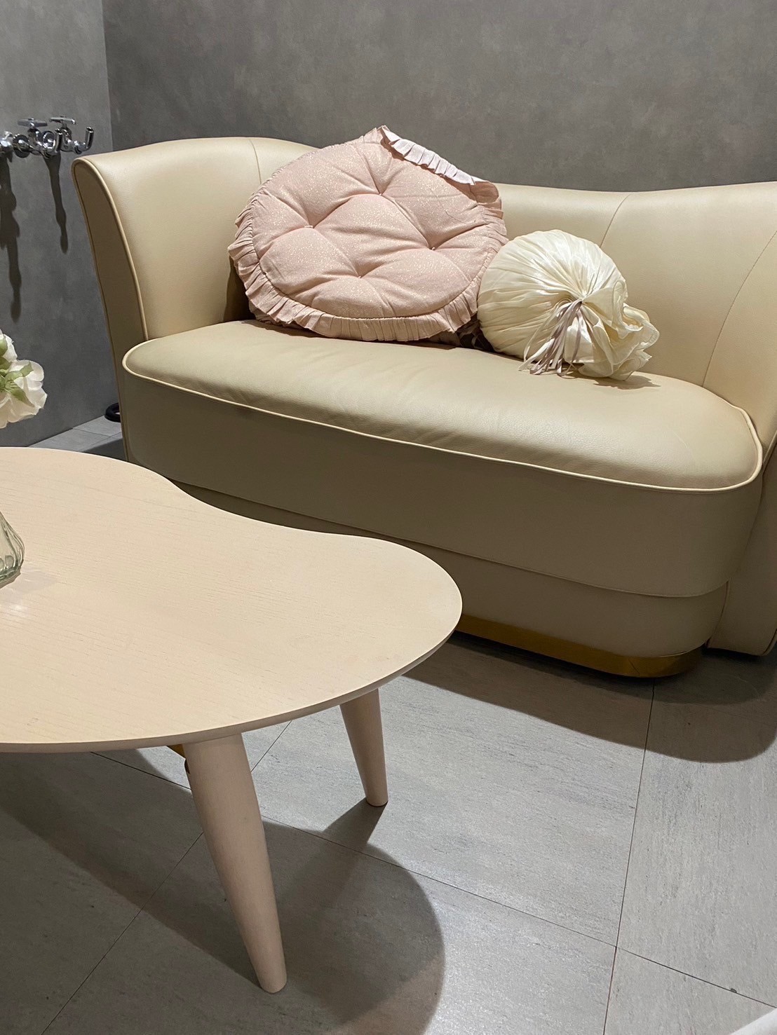 The White（ザ ホワイト）の店内・待機室画像5