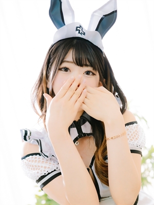 アキさん