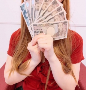 お家にいながら、テレビを見ながら、タピオカを飲みながらでも、５分で終わるLINE面接が大好評です❤️のアイキャッチ画像